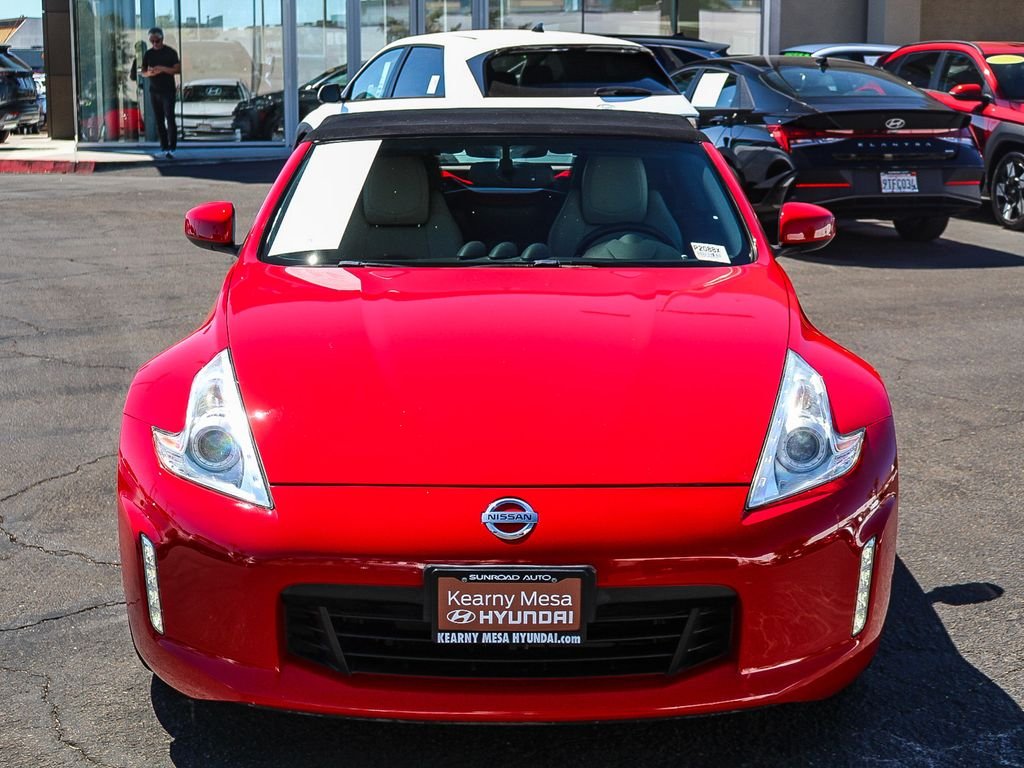 Used 2014 Red Nissan Touring image 2
