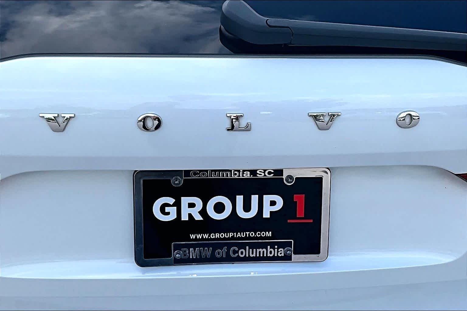 Used 2023 Crystal White Metallic Volvo Plus Bright Theme image 9