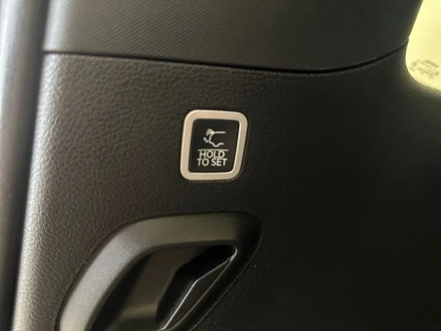 New 2026 Velvet Red Pearlcoat (DISC) Jeep  image 25