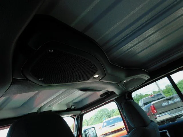 2025 Jeep Wrangler 4-Door Sahara - Photo 23