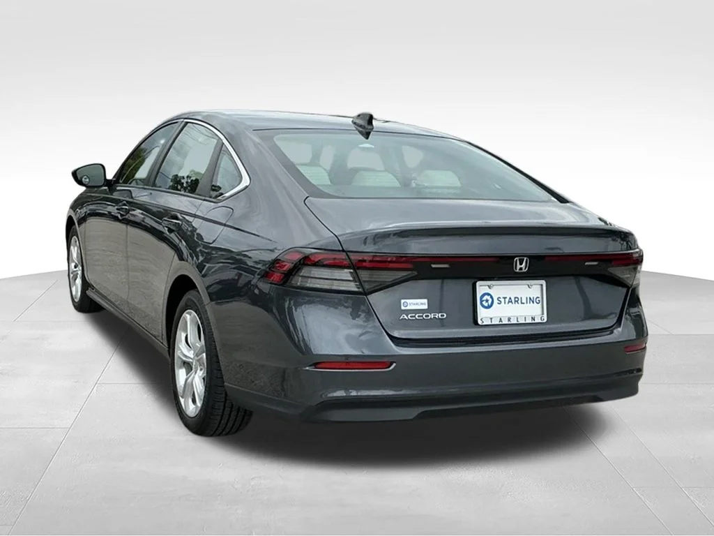 Used 2024  Honda LX image 7