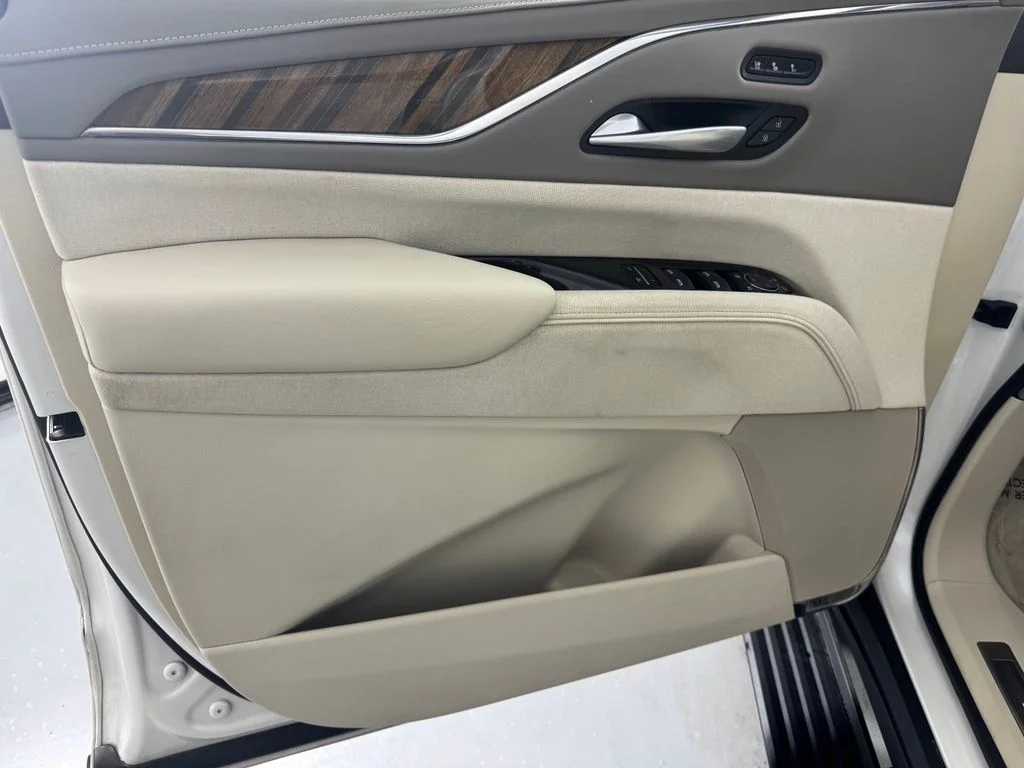 Used 2024 Crystal White Tricoat Cadillac Sport Platinum image 11
