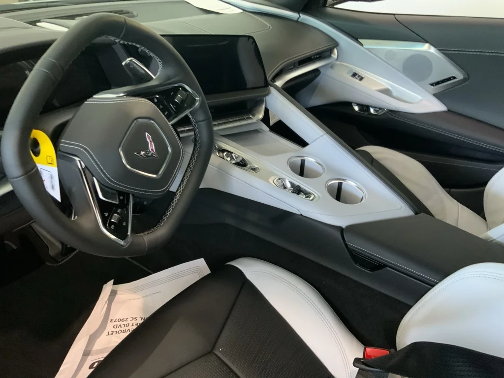 2026 Chevrolet Corvette 2LT - Photo 10
