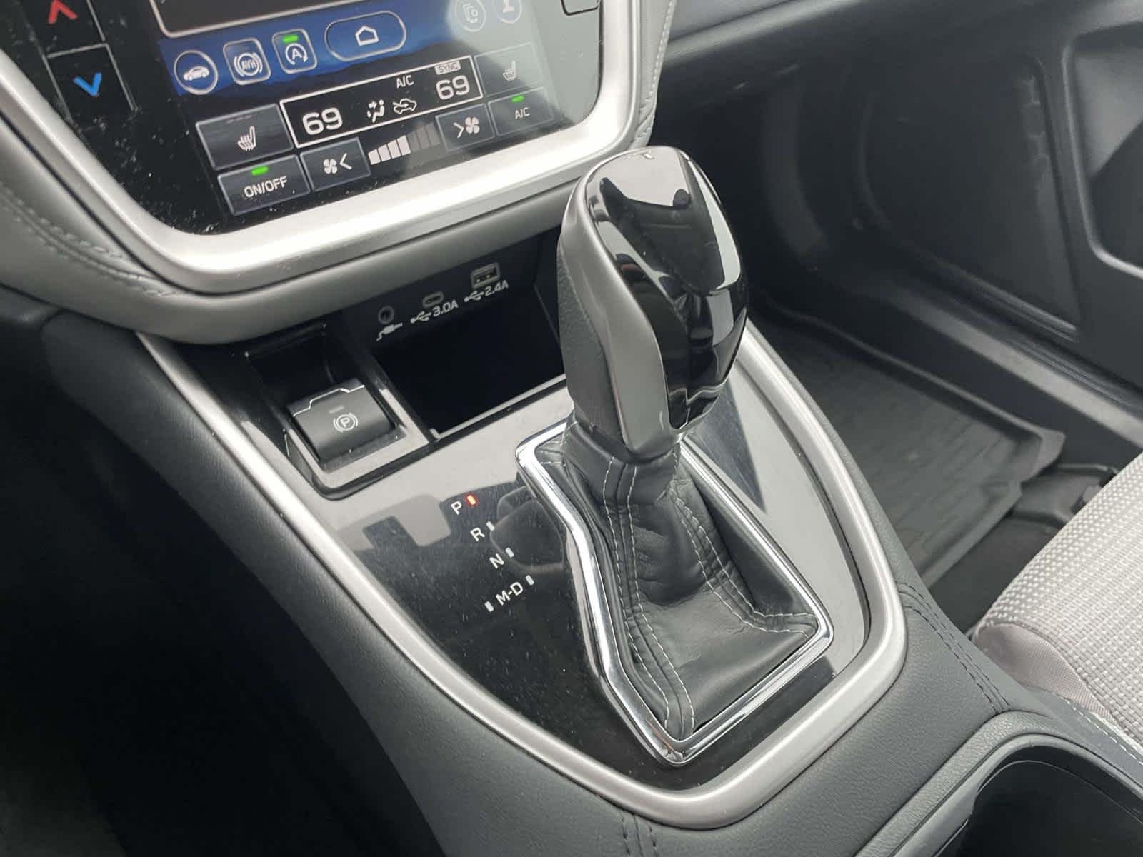 Used 2025 Crystal Black Silica Subaru Premium image 37