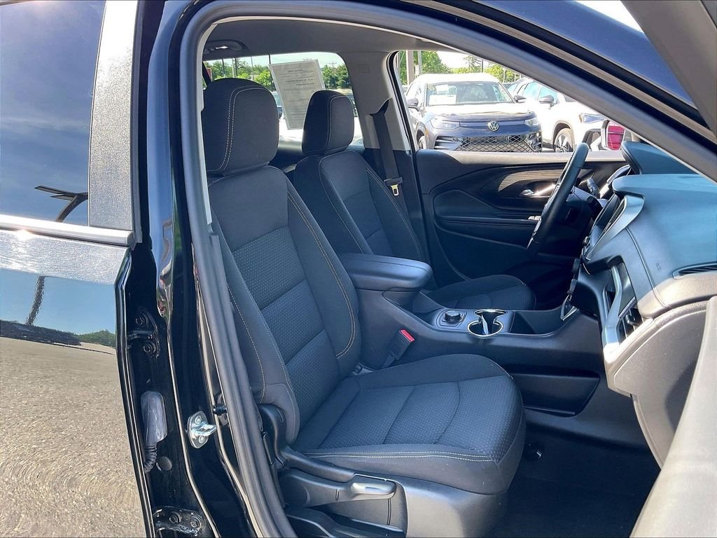 Used 2024 Black GMC SLE image 10