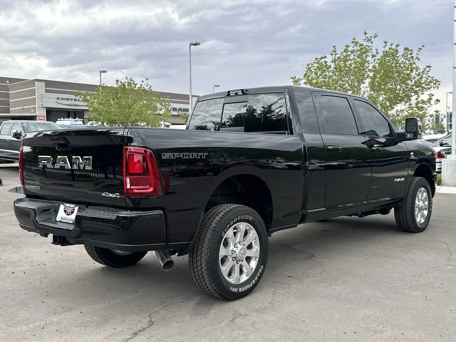 New 2026 Diamond Black Crystal Pearl-Coat Exterior Paint RAM Laramie image 8