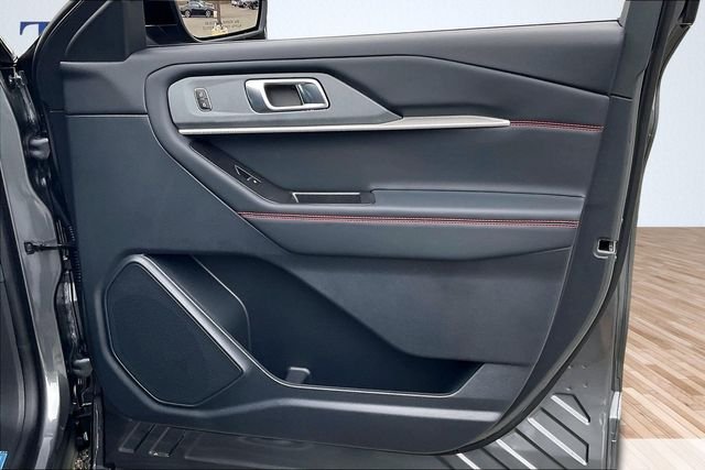 2026 Ford Explorer ST-Line - Photo 36
