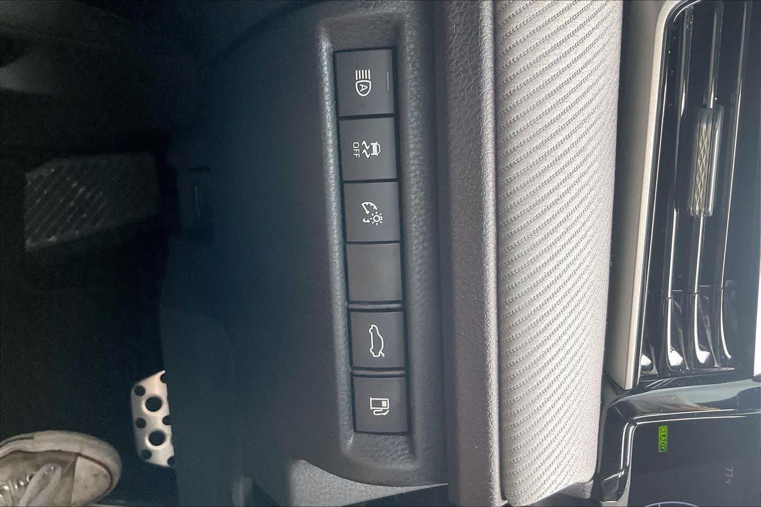 Used 2025 Heavy Metal Toyota SE image 33