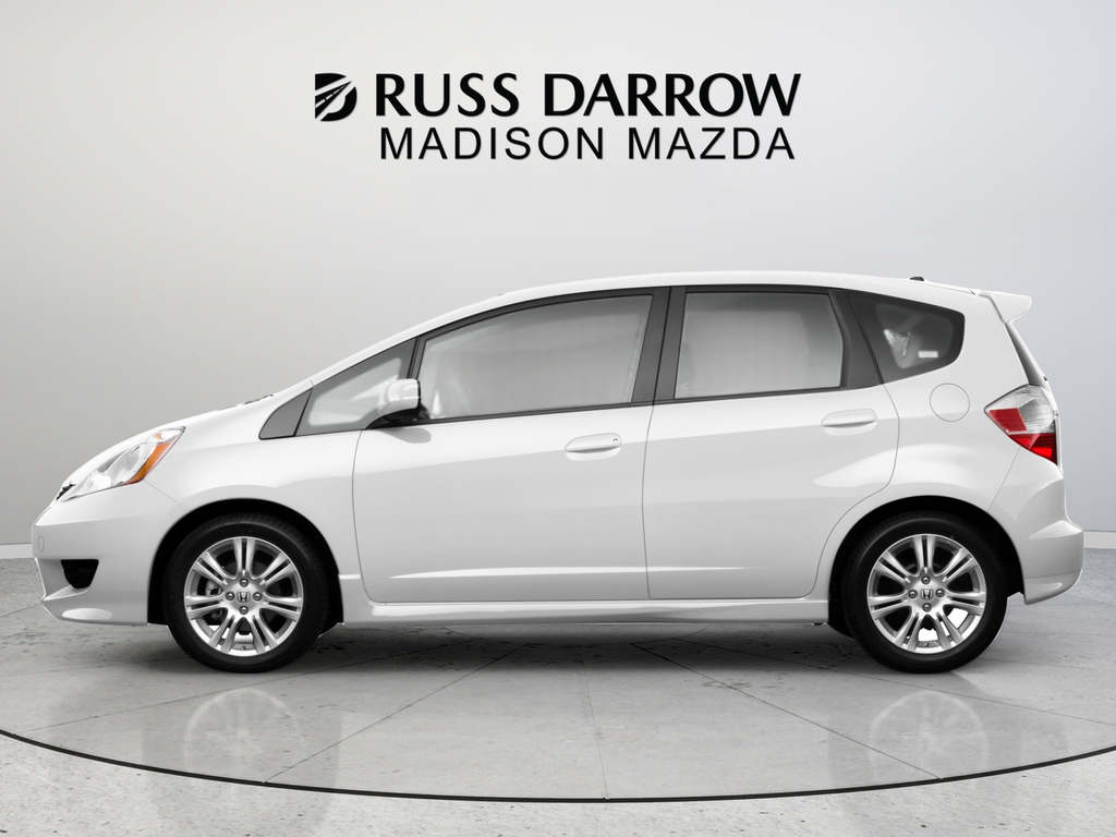 Used 2009 White Honda Sport image 2