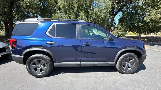New 2026 Obsidian Blue Pearl Honda RTL image 3