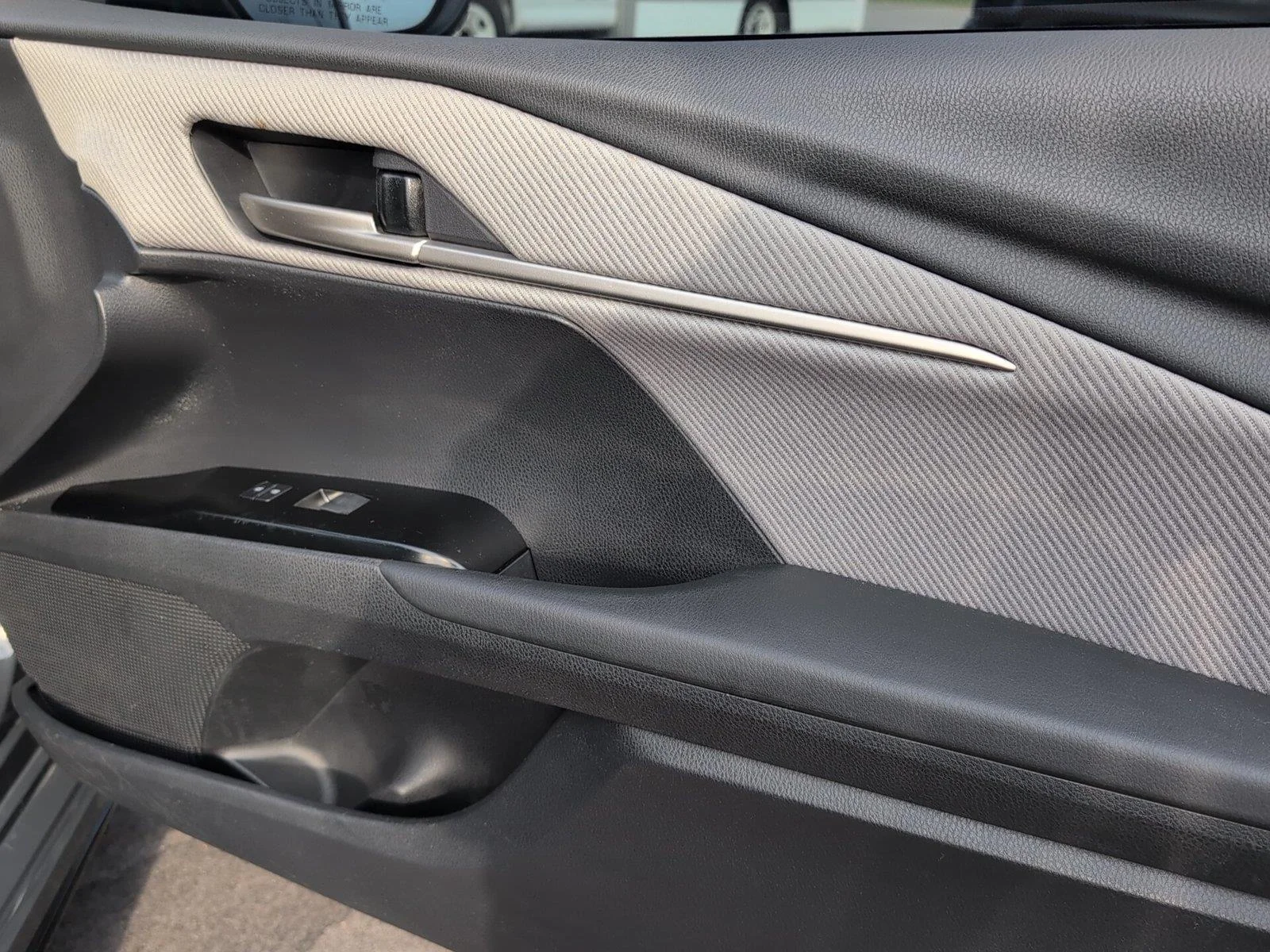 Used 2025 Underground Toyota SE image 37