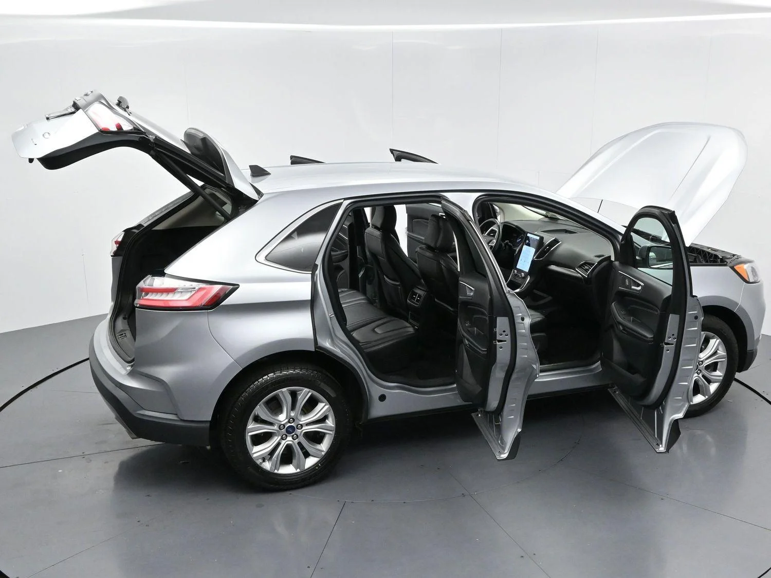 Used 2022 Iconic Silver Ford Titanium image 46