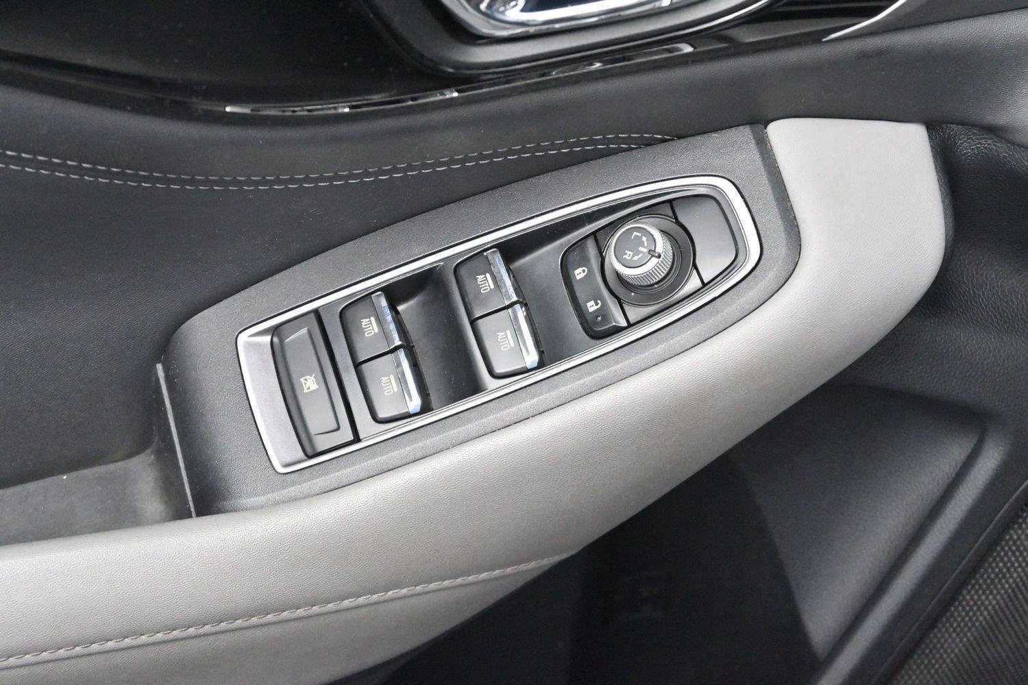 Used 2020 Magnetite Gray Metallic Subaru Limited image 12