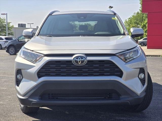 Certified Used 2020 SILVER SKY METALLIC Toyota  image 9