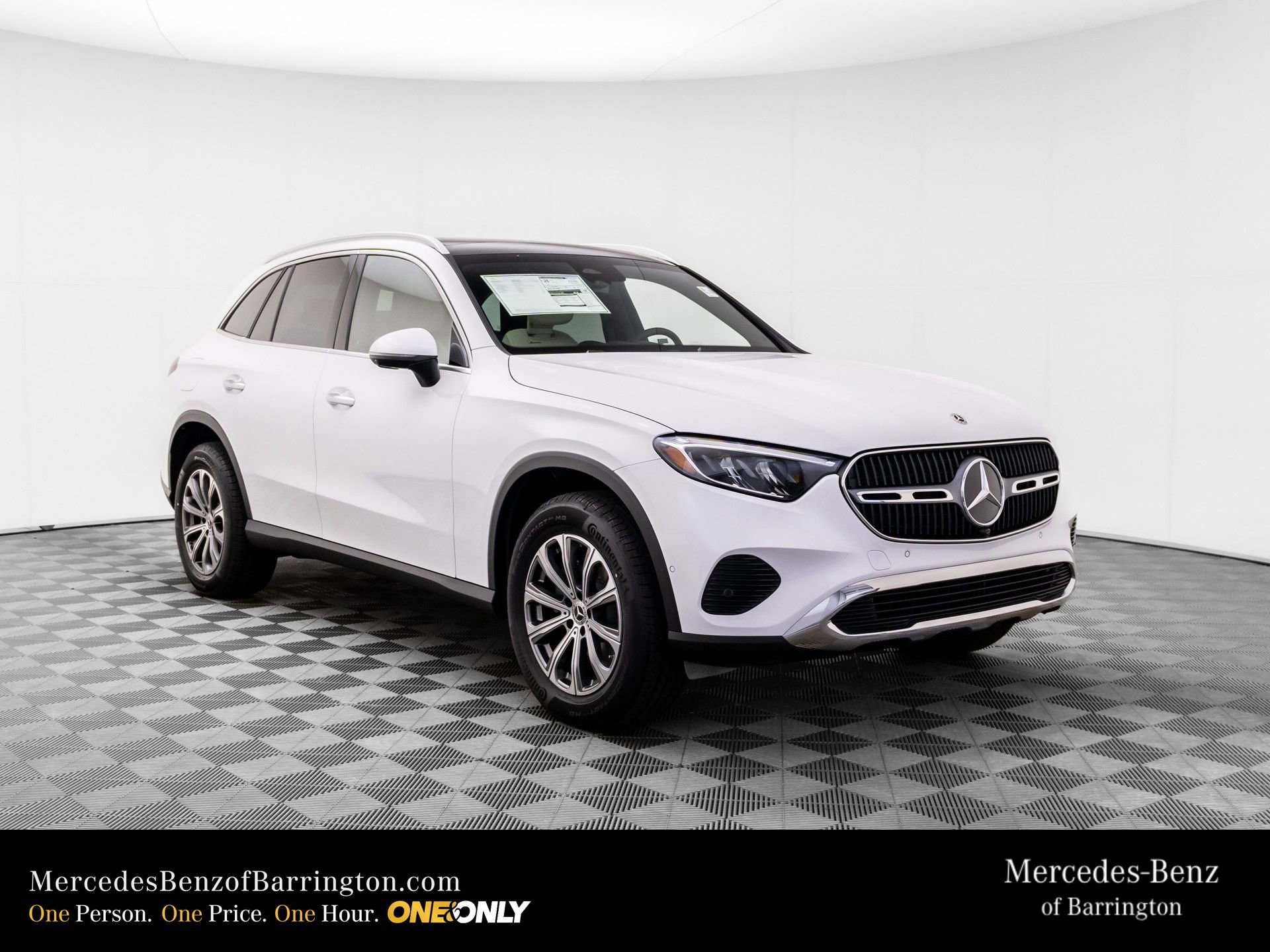 New 2026 MANUFAKTUR Moonlight White Metallic Mercedes-Benz GLC 300 image 56