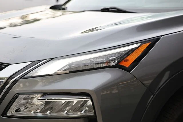Used 2023 Gun Metallic Nissan SV image 11