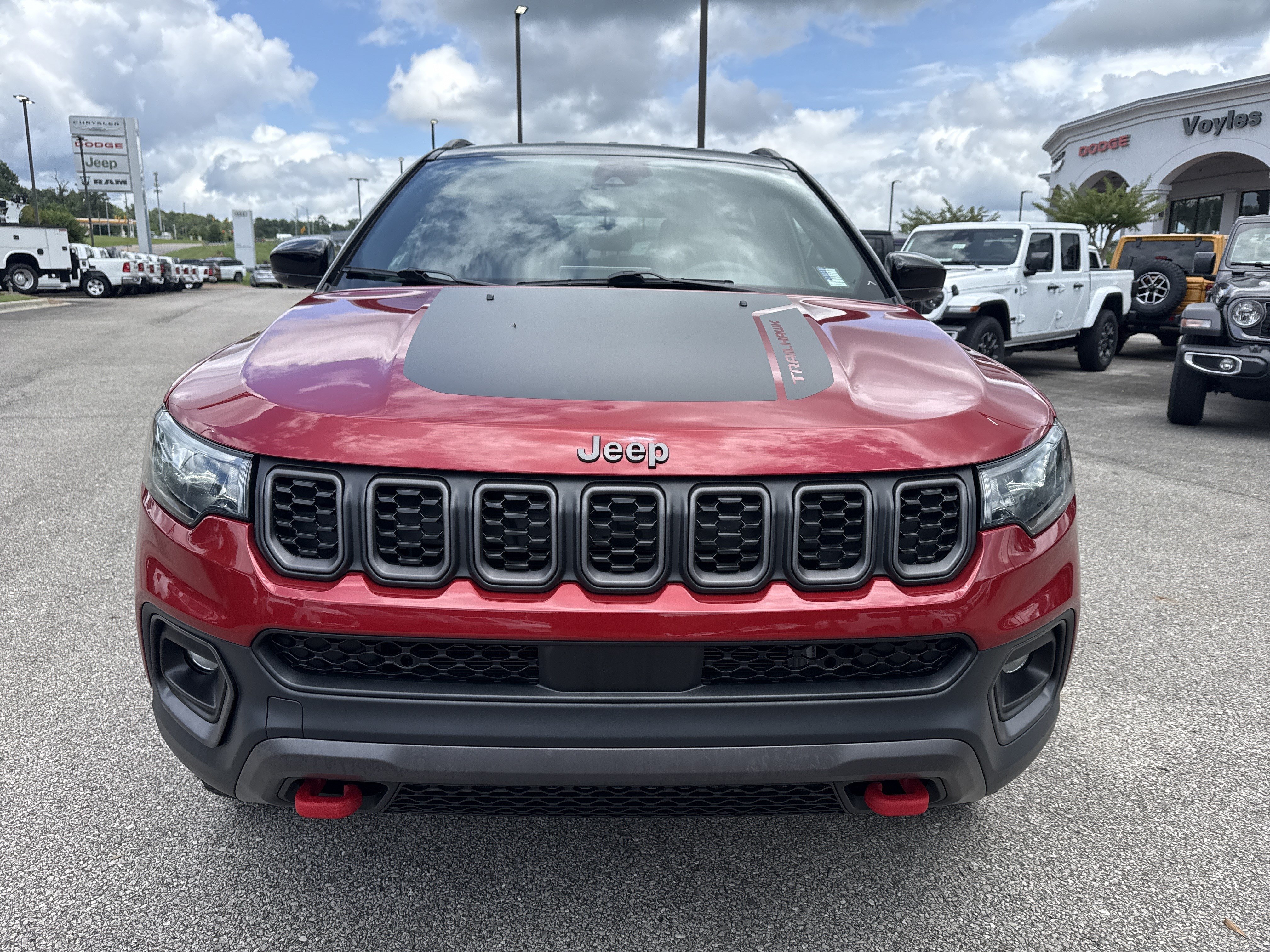 Used 2025 Red Hot Pearlcoat Jeep Trailhawk image 5