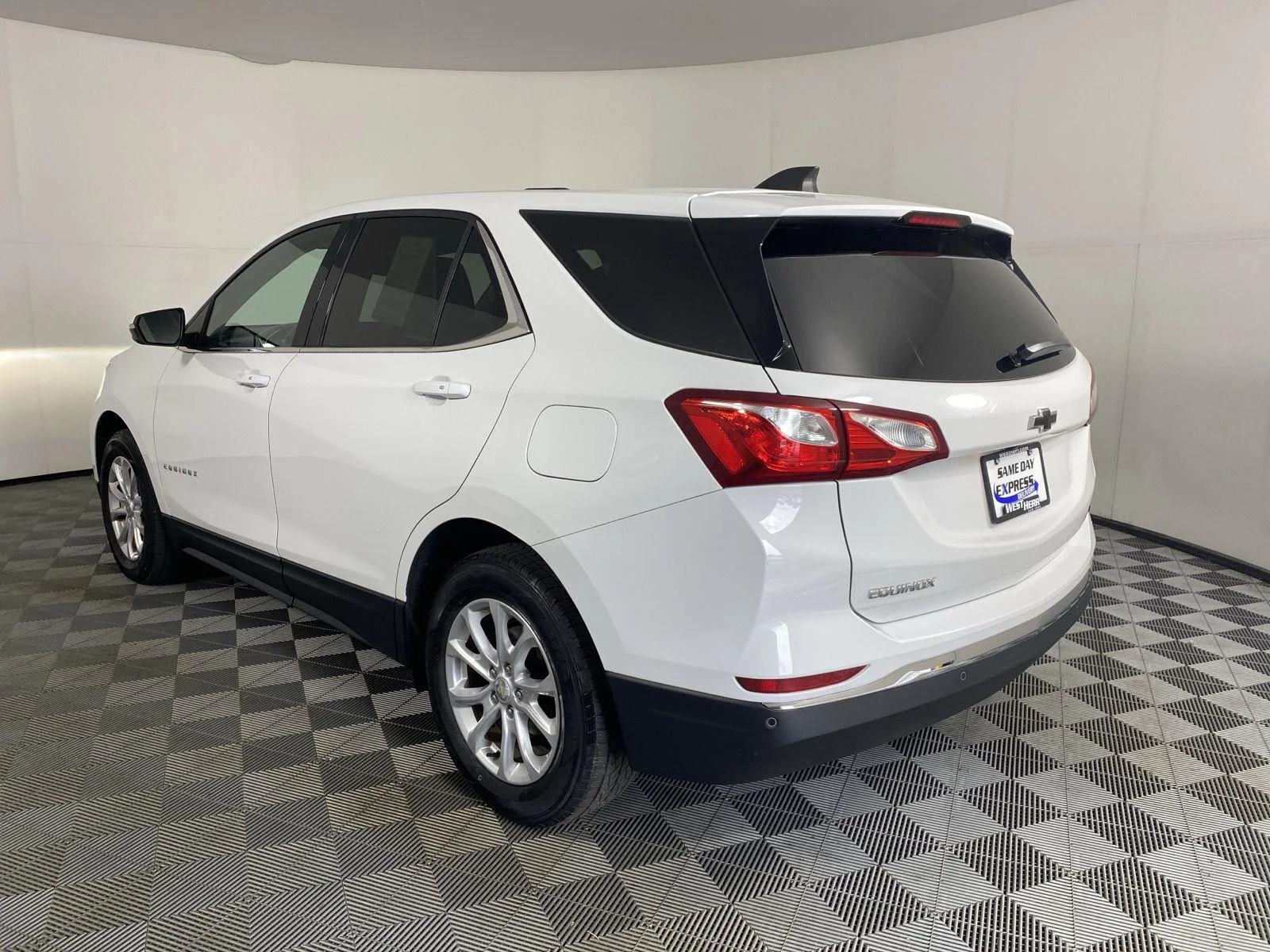 Used 2019 Summit White Chevrolet LT image 14