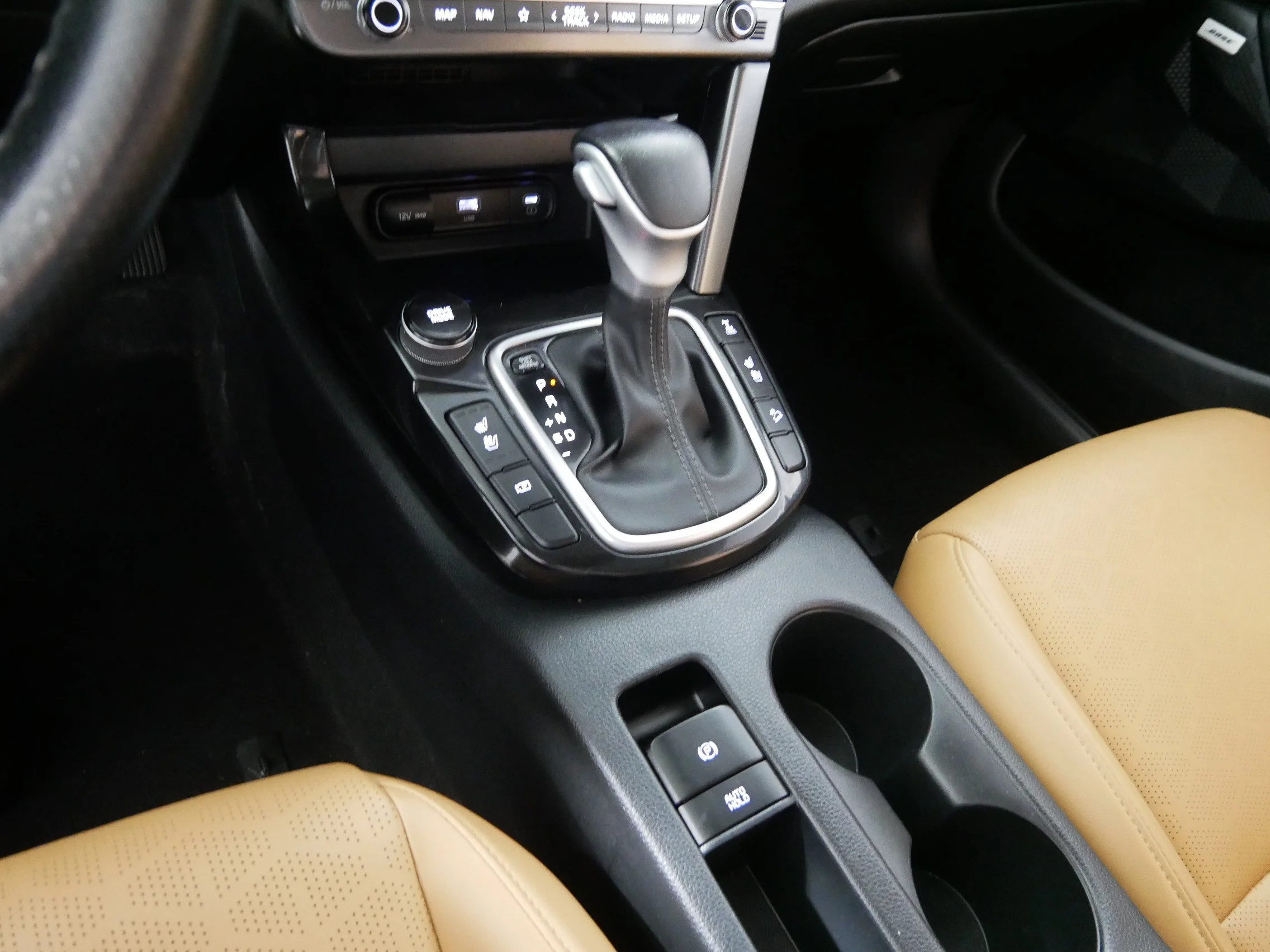Used 2024 Fusion Black Kia SX image 24