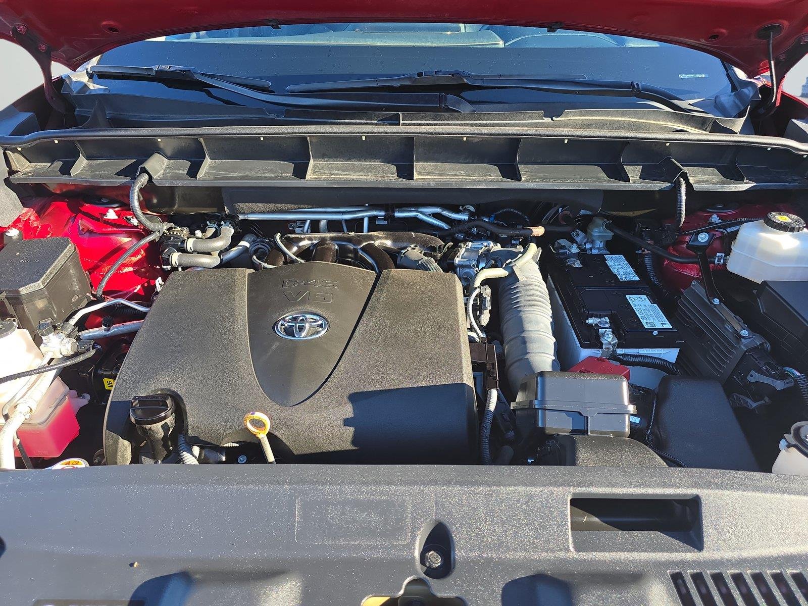 Used 2022 Ruby Flare Pearl Toyota XLE image 32