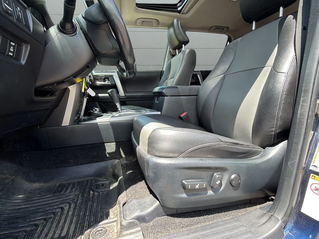 Used 2014 Blue Toyota SR5 Premium image 12