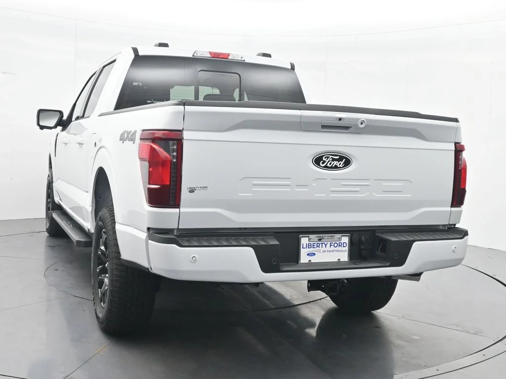 New 2026 Oxford White Ford XLT image 9