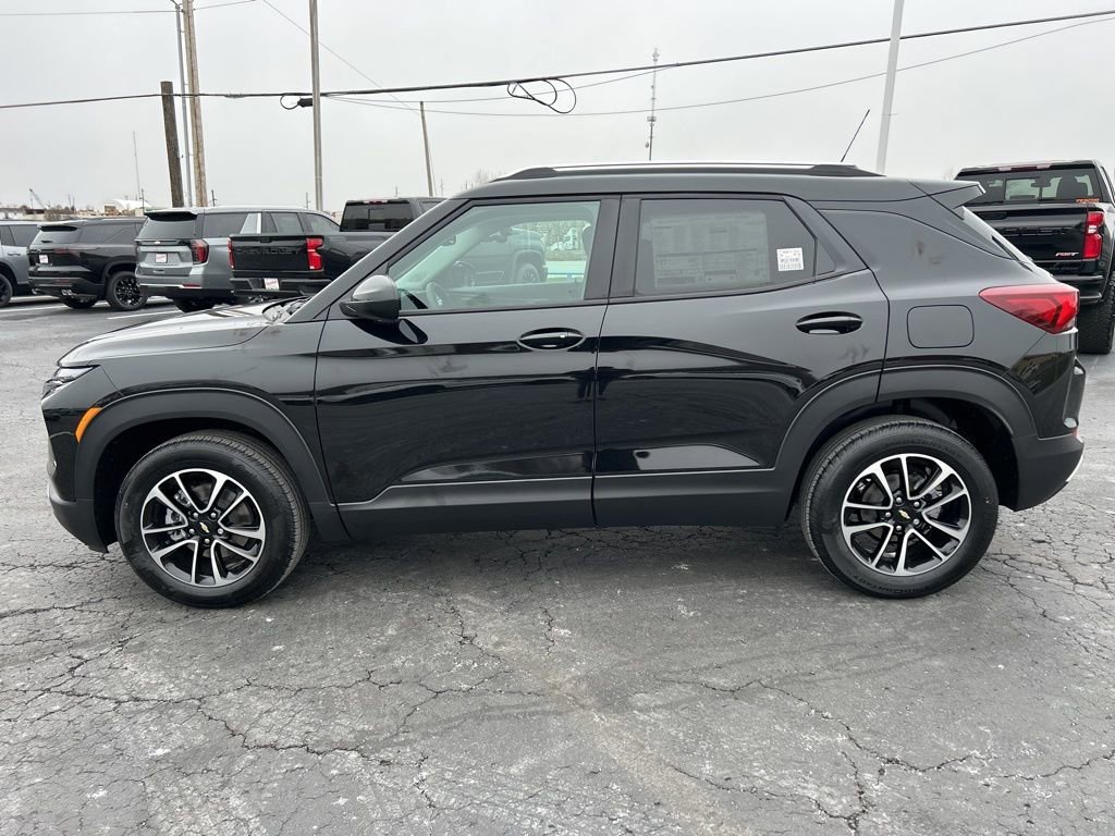 New 2026 Mosaic Black Metallic Chevrolet LT image 8