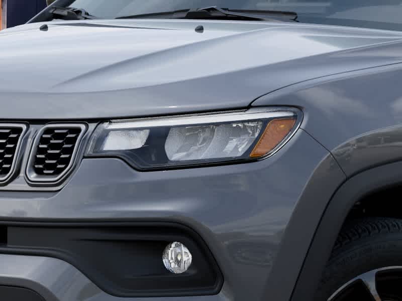 New 2026 Sting-Gray Clearcoat Jeep Latitude Altitude image 10