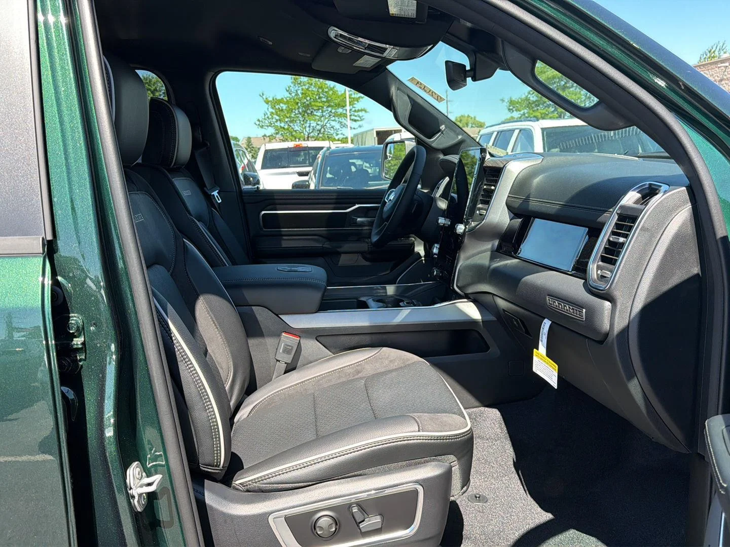 New 2026 Serrano-Green Metallic Exterior Paint RAM Laramie image 22