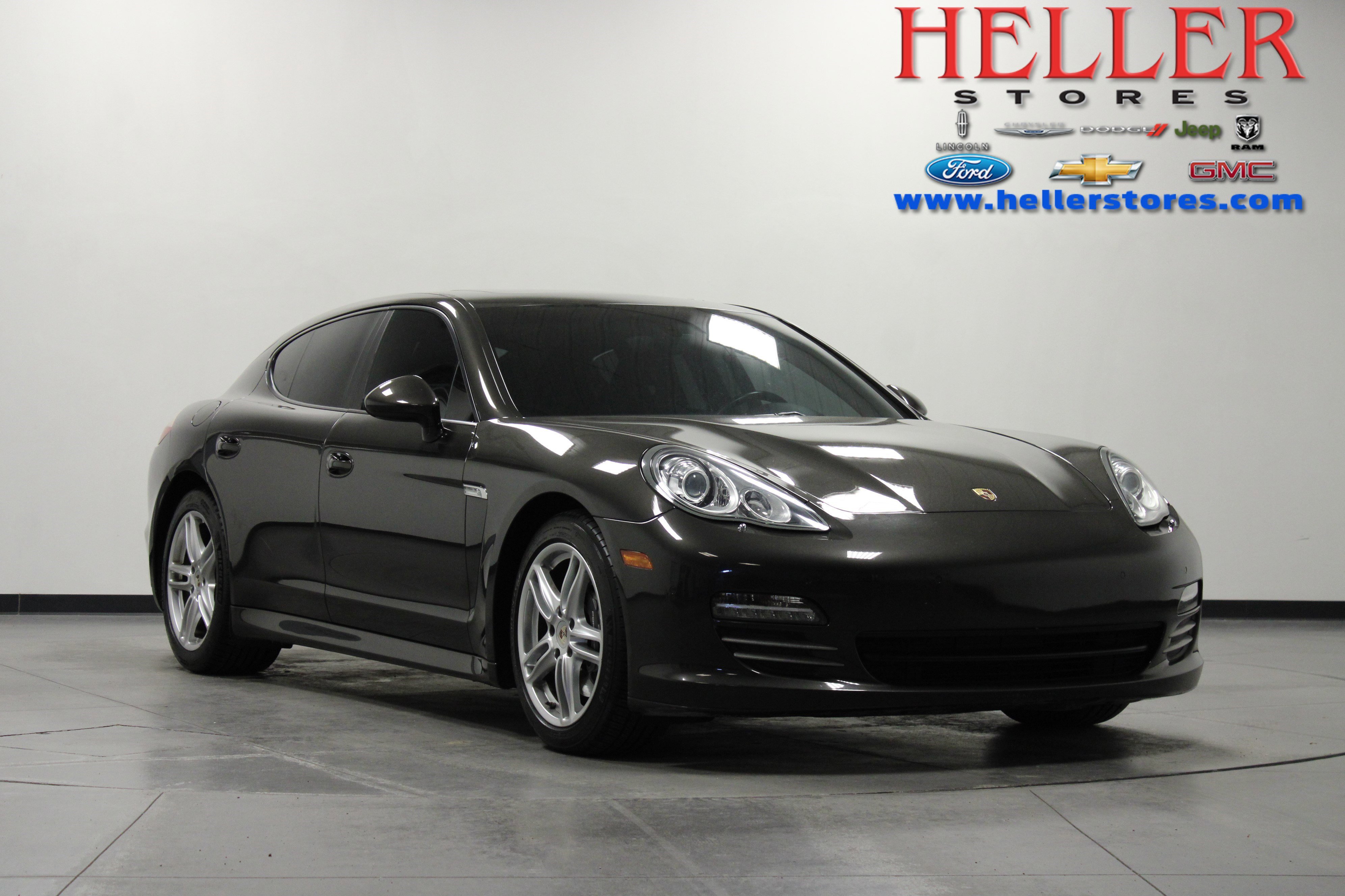 2012 Porsche Panamera 4's photo