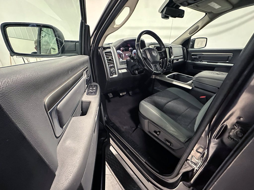 Used 2020 Gray Ram Warlock image 20