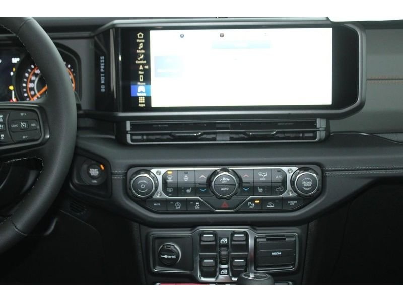 New 2026 Reign Exterior Paint Jeep Mojave X 4x4 image 12