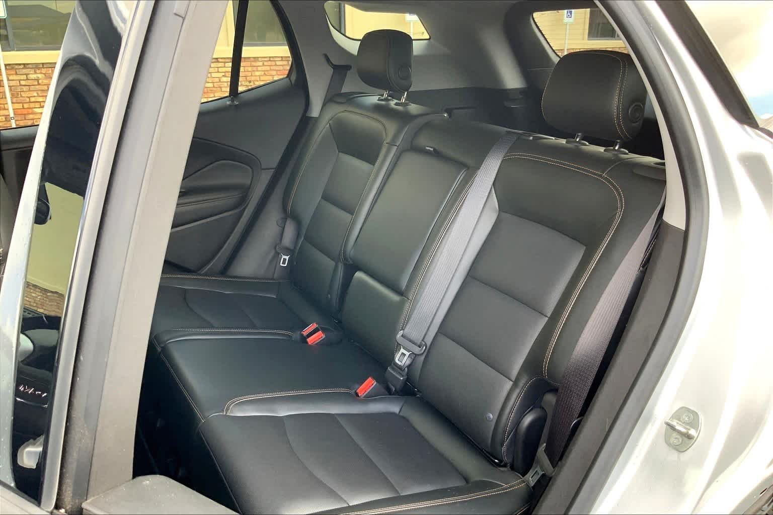 Used 2018 Quicksilver Metallic GMC SLT image 20