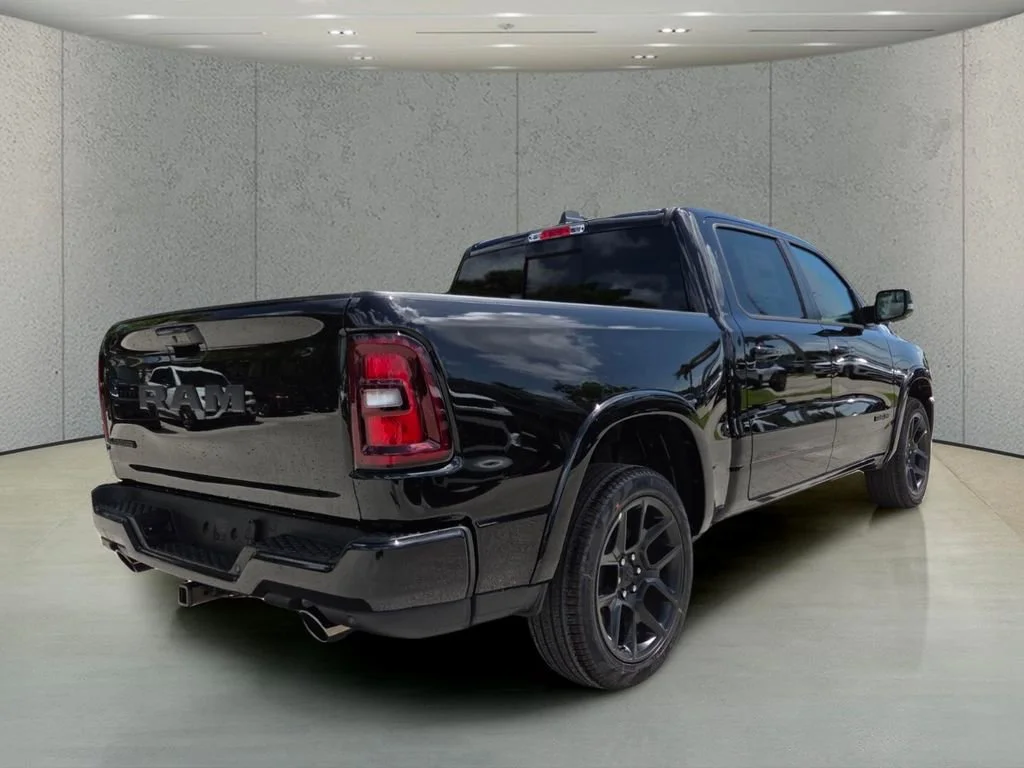 New 2026 Diamond Black Crystal Pearl-Coat Exterior Paint RAM Laramie image 4