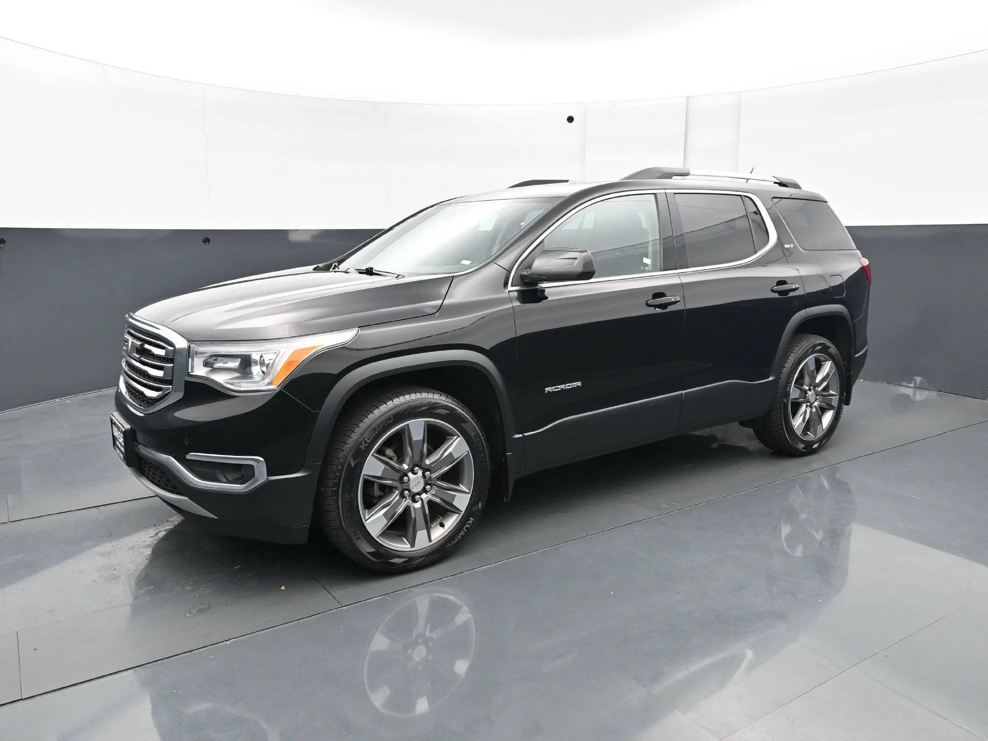 Used 2019 GMC Acadia SLT-2 with VIN 1GKKNWLS2KZ178957 for sale in Roseville, Minnesota