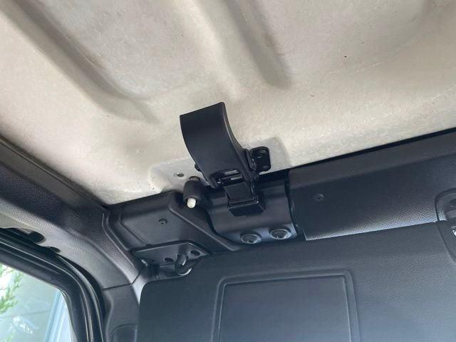 Used 2025 Granite Crystal Clearcoat Metallic Jeep Mojave image 37