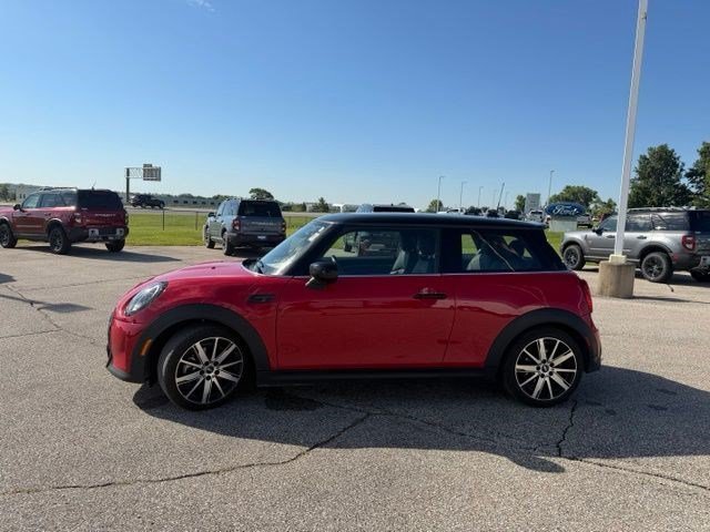 Used 2022 Chili Red MINI Cooper S image 7