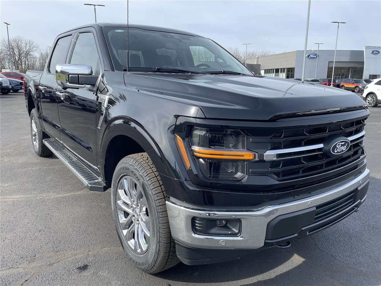 New 2026 Agate Black Metallic Ford XLT image 10
