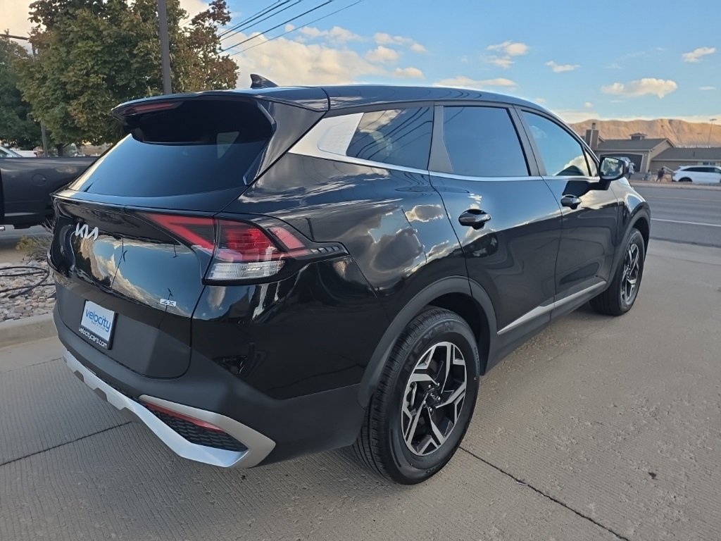 2024 Kia Sportage LX photo 2