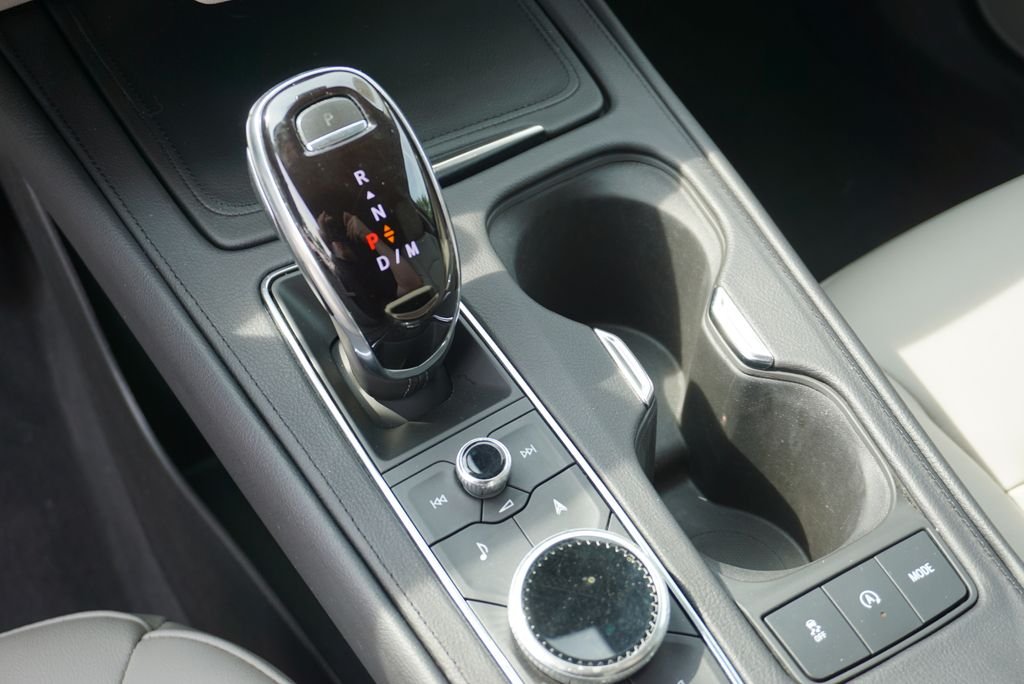 Used 2022 Radiant Silver Metallic Cadillac Luxury image 35