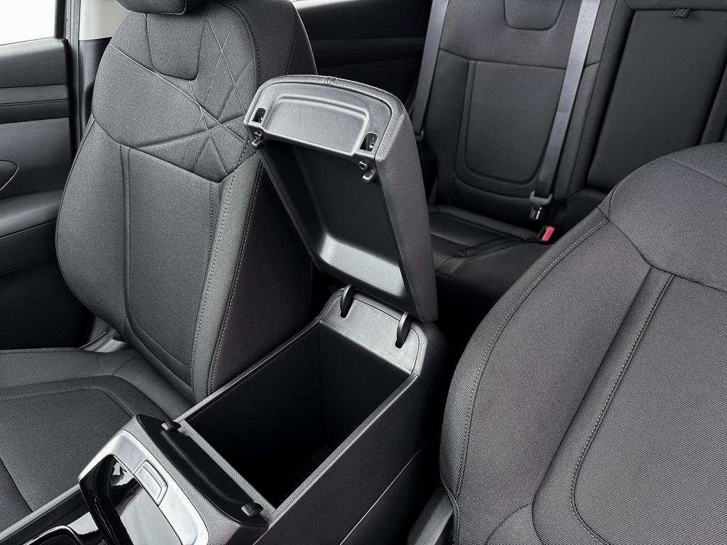 New 2026 Black Hyundai SE FWD image 18