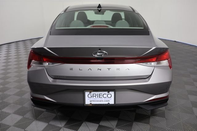 Used 2023 Silver Hyundai SEL image 7