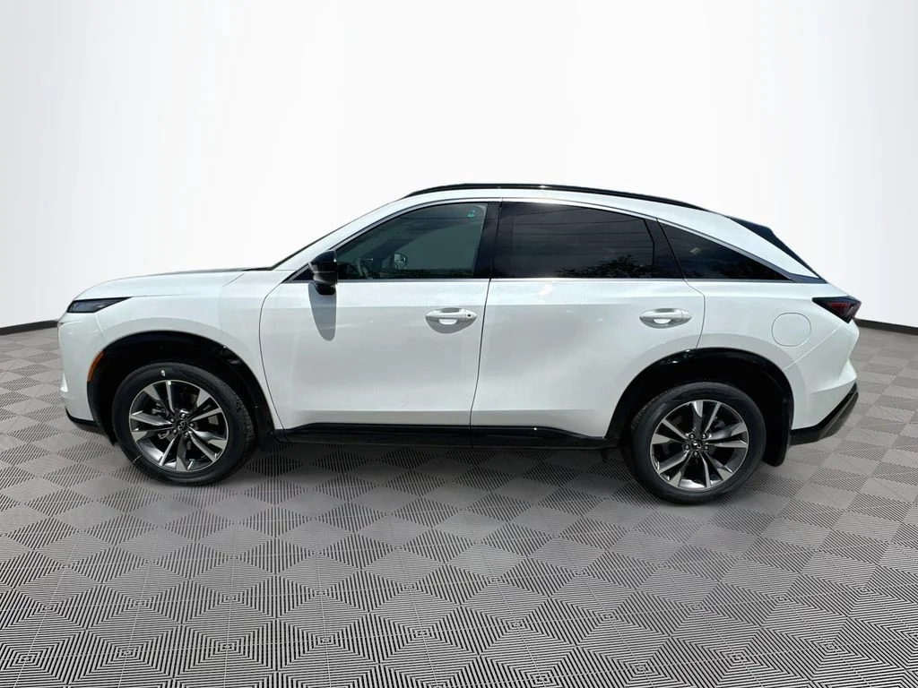 New 2027 White INFINITI LUXE image 8