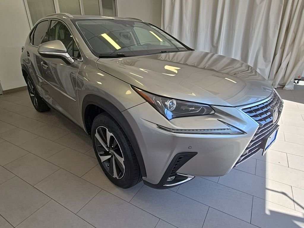 Used 2021 Silver Lexus 300h image 4