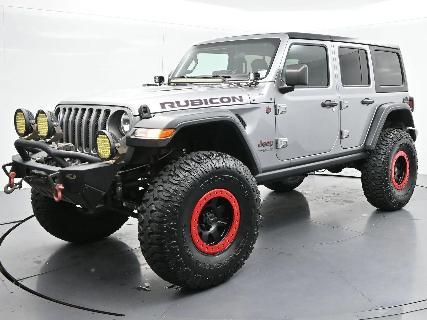 Used 2020 Billet Silver Metallic Clearcoat Jeep Rubicon image 3