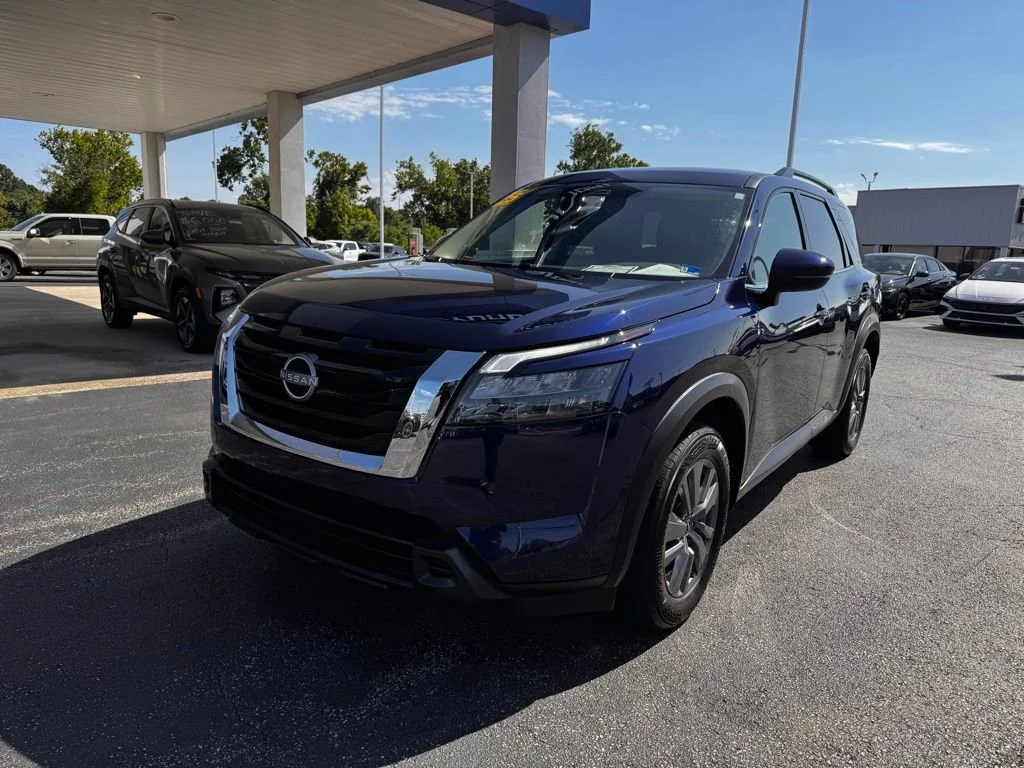 Used 2025 Blue Nissan SV image 1