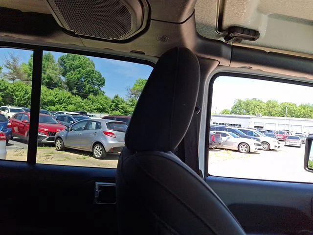 Used 2018 White Jeep Unlimited Sport S image 13