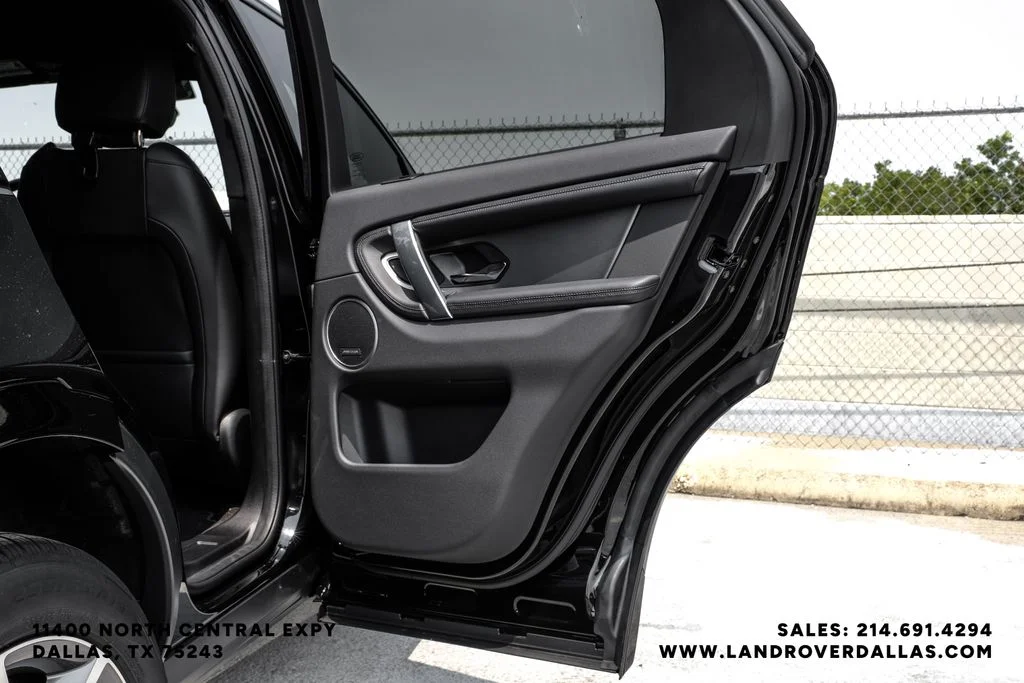 New 2026 Santorini Black Metallic Land Rover Landmark image 39