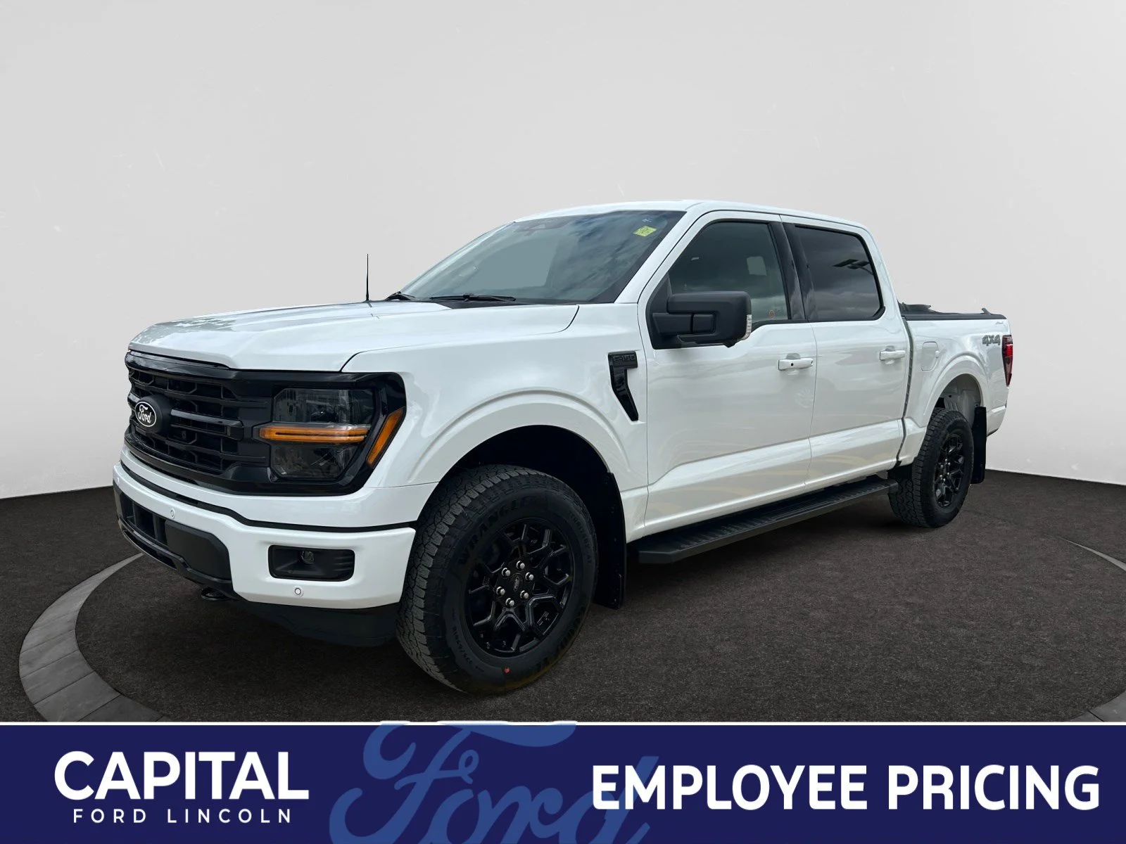 New 2026 Oxford White Ford XLT image 1