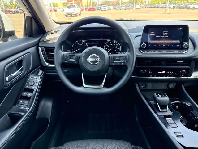 Used 2024 White Nissan SV image 14